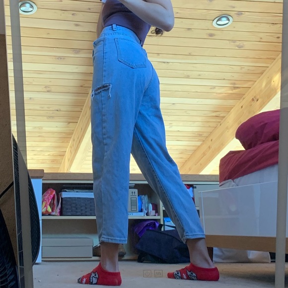 Light blue high rise mom jeans - Picture 9 of 10